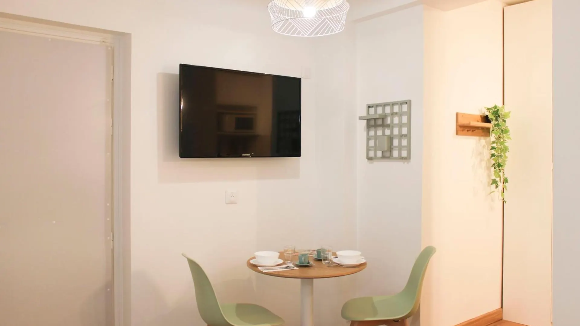 Apartment Charming For 2 In The Heart Of *